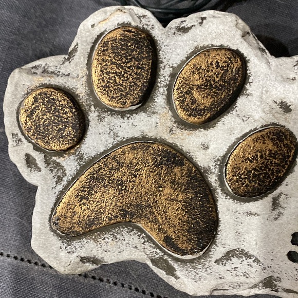 Decor: Life is just better with a dog - Picture 3 of 4